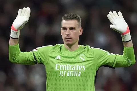 مشكلة لريال مدريد؟.. لونين ينسحب من معسكر أوكرانيا